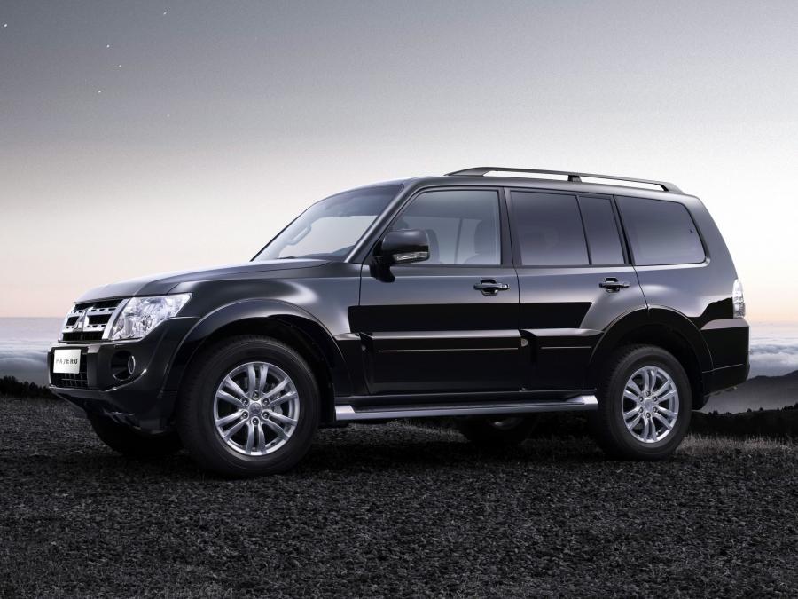  Mitsubishi Pajero 5-Door 2011 года  (фото 14 из 19)